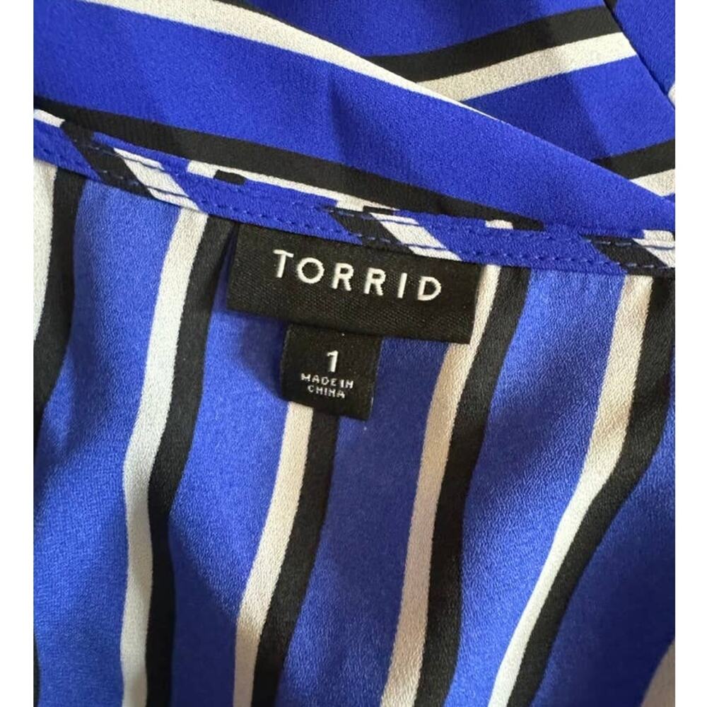 Torrid Women's Plus 1X Blue Stripe Georgette Bow Top Flutter Sleeves - Picture 3 of 7
